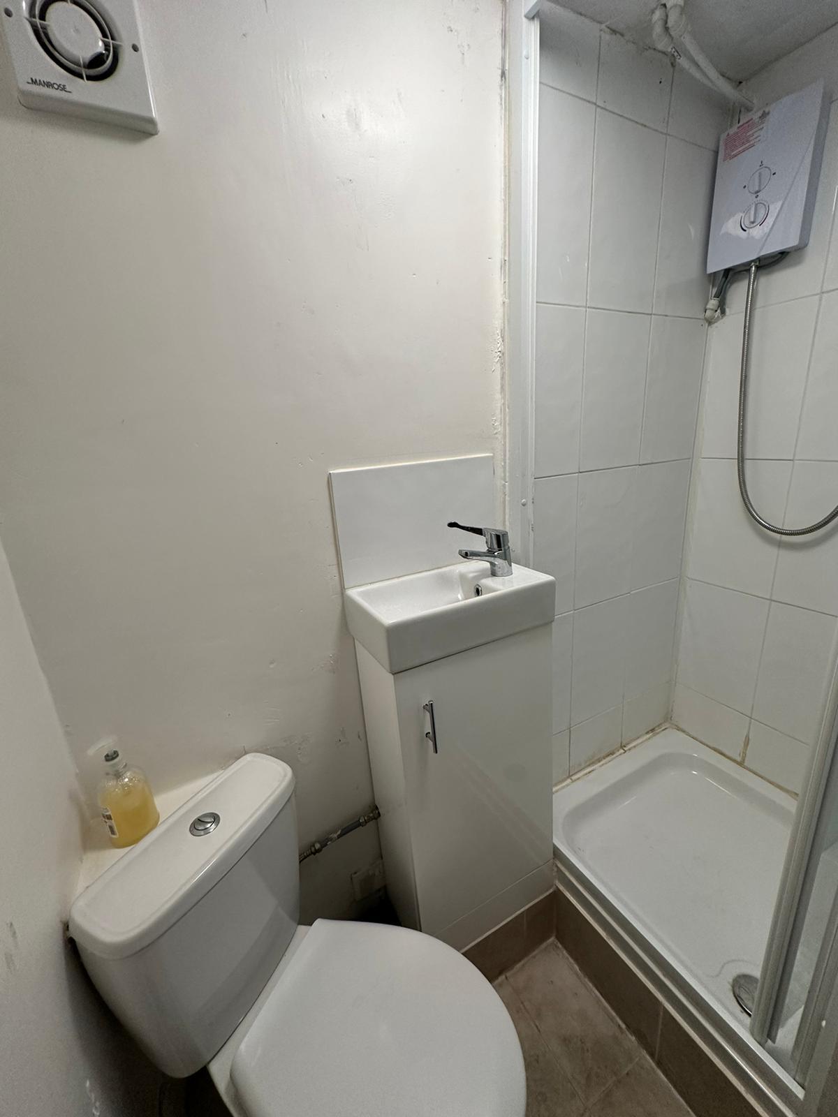 🌟Large Double or Single Room – Upper Road, Plaistow (E13 0D